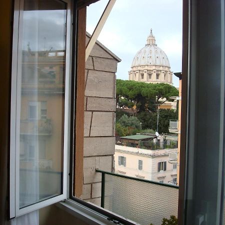 Vatican Balcony Рим Екстериор снимка