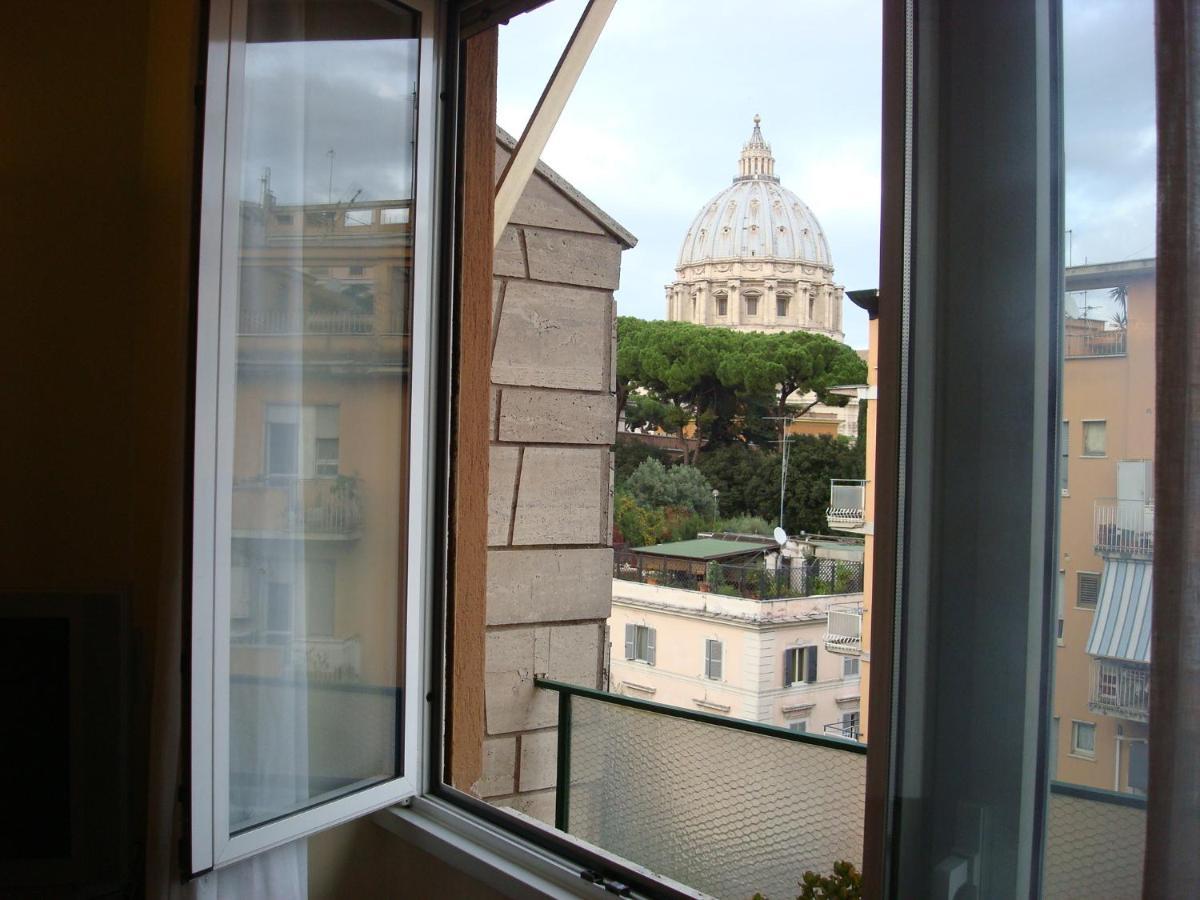 Vatican Balcony Рим Екстериор снимка